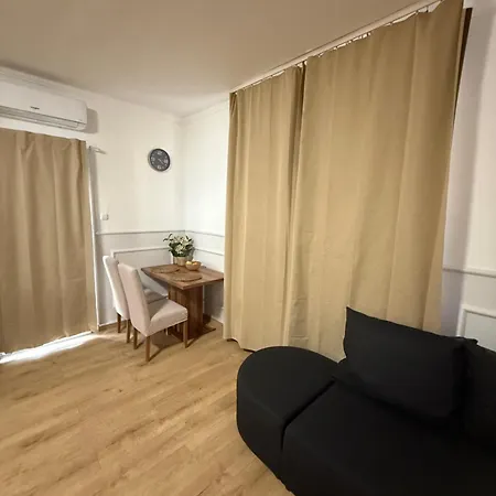 7csakra Vendeghaz سنتيندري